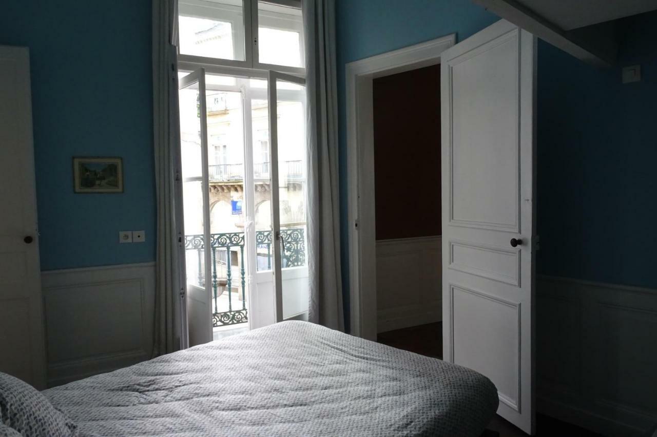 Le Quatre Bed & Breakfast Rennes Bagian luar foto