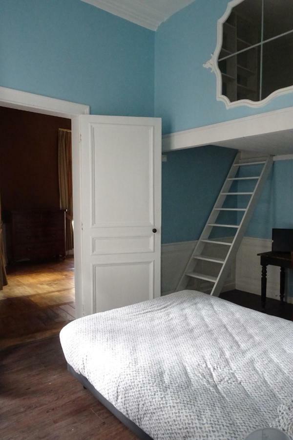 Le Quatre Bed & Breakfast Rennes Bagian luar foto